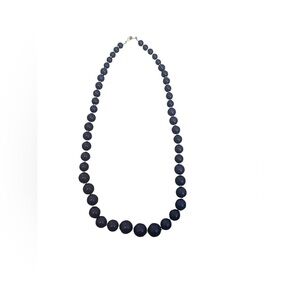 Vintage Elegant Navy Blue Beaded Necklace. Great Condition.